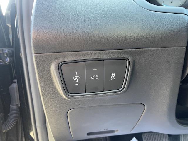 2022
Hyundai
Elantra