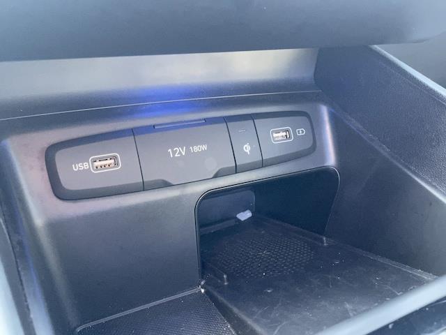 2022
Hyundai
Elantra
