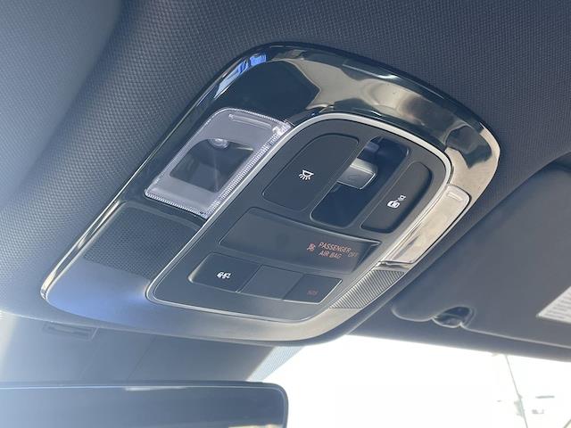 2022
Hyundai
Elantra