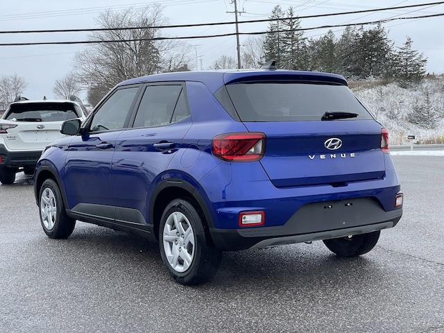 2022
Hyundai
Elantra