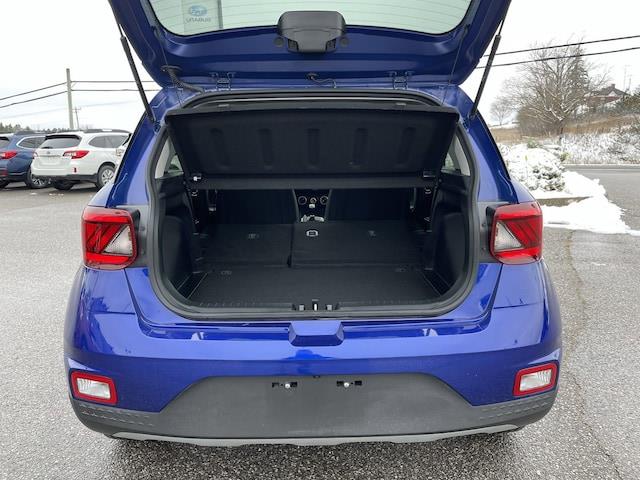 2022
Hyundai
Elantra