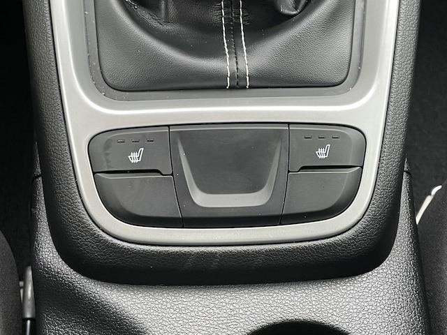 2022
Hyundai
Elantra