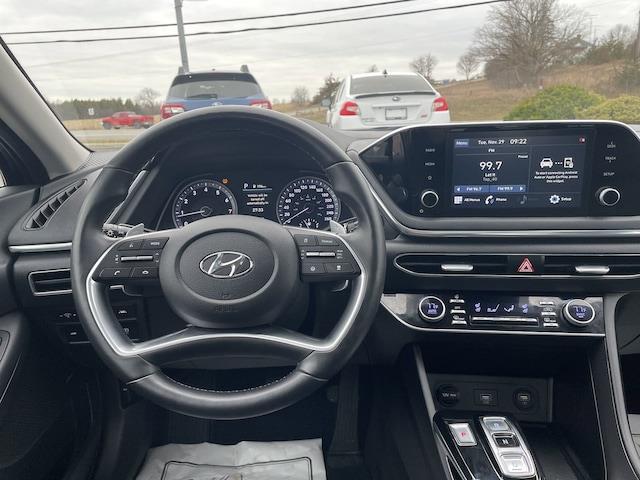 2021
Hyundai
Sonata