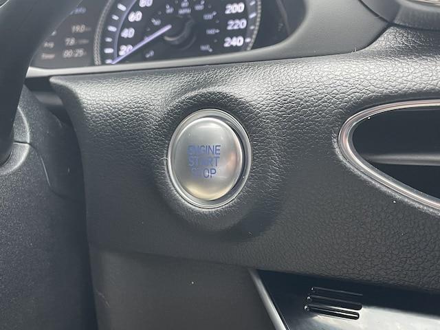 2021
Hyundai
Sonata