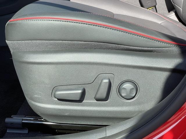 2022
Hyundai
Elantra