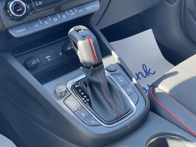 2022
Hyundai
Elantra