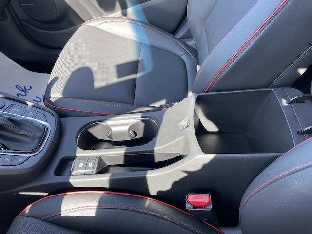 2022
Hyundai
Elantra